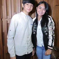 "Iya ini pertama kalinya dan jujur kita memang bukan penyanyi. Nanti kita nyanyi jadi kaya drama musikal," ucap Amanda Manopo saat ditemui di SCTV Tower, Senayan City, Jakarta, Kamis (11/8/2016). (Andy Masela/Bintang.com)