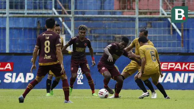 FOTO: Gol Arthur Bonai Bawa Bhayangkara Solo FC Unggul 1-0 atas PSM Makassar di Babak Pertama - Ronaldo Rubener Wanma