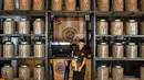 Untuk diketahui, Indonesia merupakan produsen kopi terbesar keempat di dunia, dengan produksi sekitar 789.000 ton per tahun. (CHAIDEER MAHYUDDIN/AFP)
