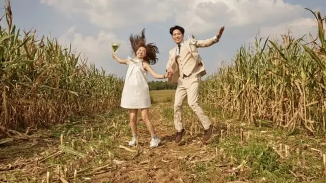 Lee Dong Ha dan Sojin Girl's Day. (Foto via Allkpop)