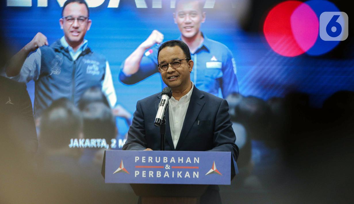 Anies Baswedan menyampaikan pernyataan kepada awak media usai menggelar rapat terbatas bersama Ketua Umum Partai Demokrat Agus Harimurti Yudhoyono (AHY) di DPP Partai Demokrat, Jakarta, Kamis (2/3/2023). Dalam rapat terbatas tersebut membahas bahwa Partai Demokrat telah resmi memberikan dukungan kepada Anies Baswedan untuk maju sebagai calon presiden pada Pemilihan Presiden 2024. (Liputan6.com/Faizal Fanani)