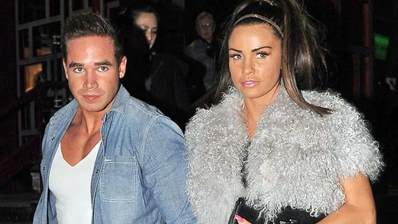 Katie Price Baru Sadar Kalau Sudah Hamil 6 Bulan