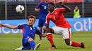 Breel Embolo, pemain berusia 19 tahun ini tampil bagus bersama FC Basel dan sudah 10 kali memperkuat Timnas Swiss. Piala Eropa 2016 akan menjadi turnamen besar pertamanya. (AFP/Giuseppe Cacace)
