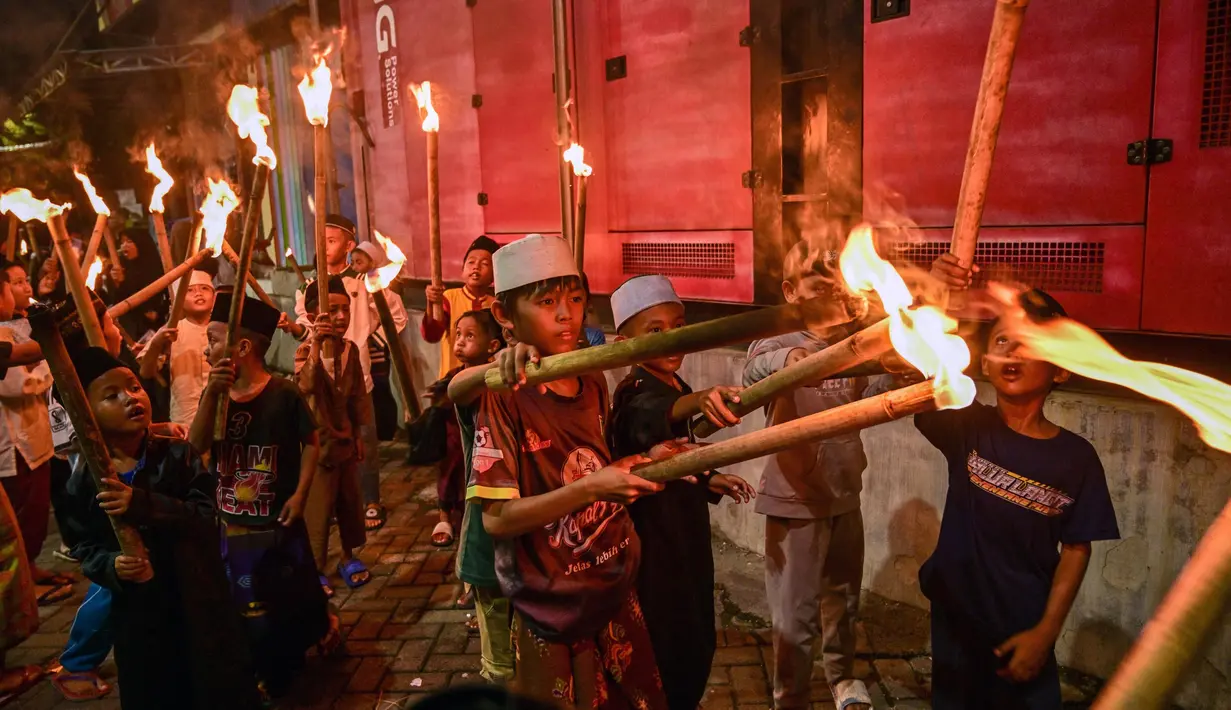 Selain itu, Kementerian Agama juga mengundang perwakilan dari LAPAN, BMKG, BRIN, Planetarium Bosscha, dan instansi terkait lainnya. (JUNI KRISWANTO/AFP)