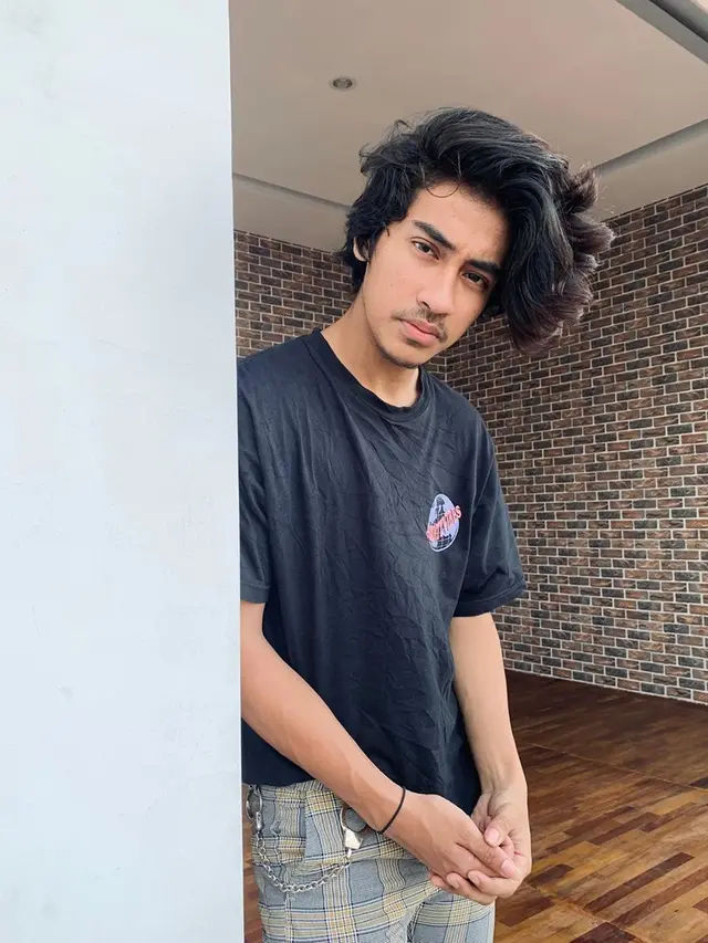 6 Potret Terbaru Abidzar Al-Ghifari, Putra Almarhum Uje yang Makin Dewasa