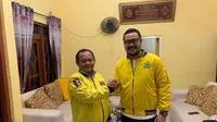 Ketua DPD Golkar Jatim M Sarmuji (Kiri) bersama Bayu Airlangga. (Dian Kurniawan/Liputan6.com).