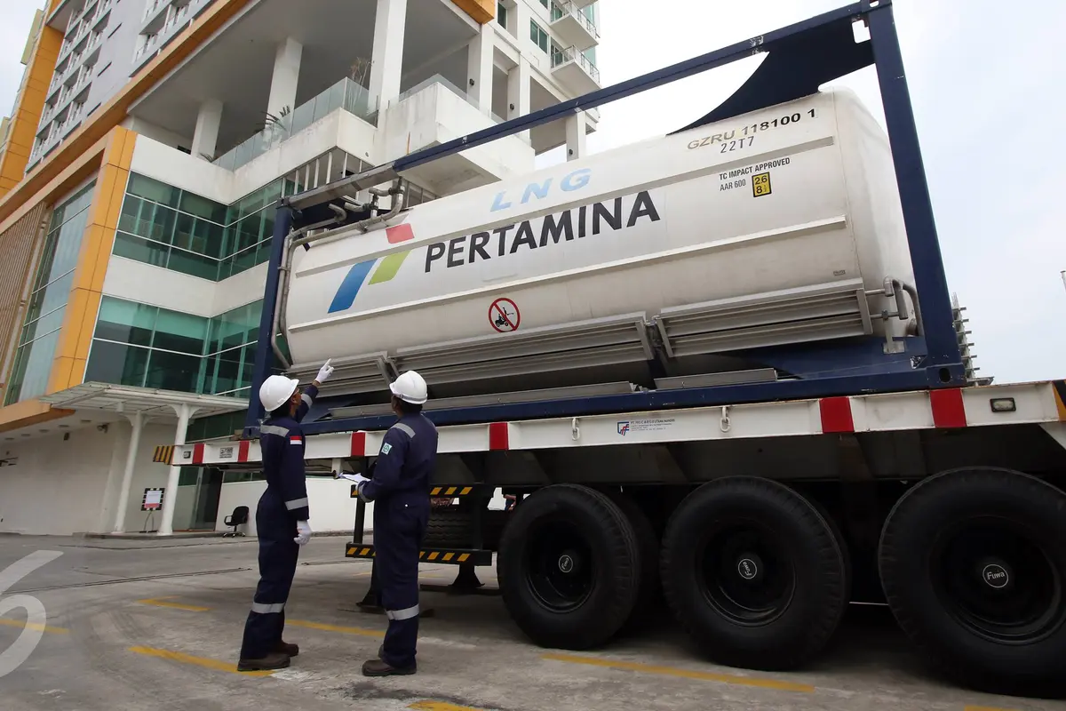 20151027-Pertamina Suplai LNG Untuk Pusat Perbelanjaan