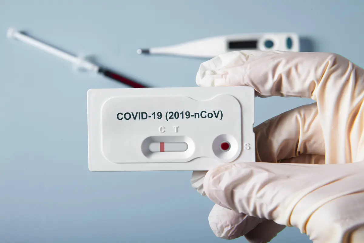 Ilustrasi RT-Lamp Saliva  untuk test Covid-19 (Foto: Shutterstock By danielmarin)
