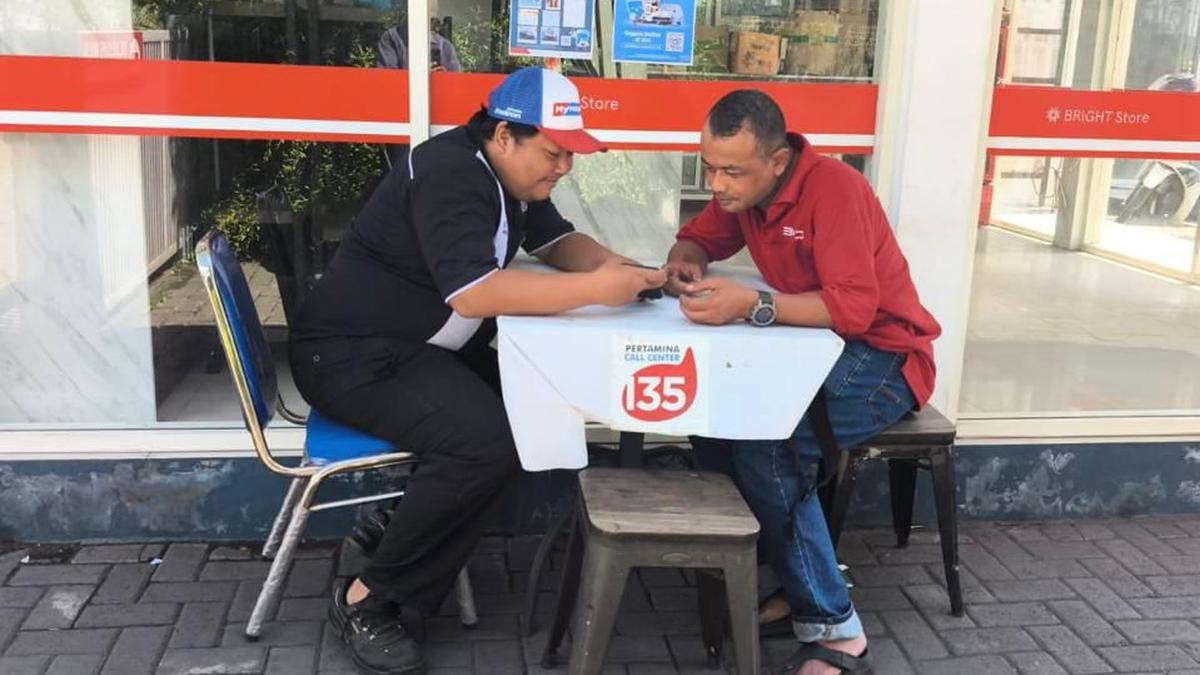 Pertamina Patra Niaga Dengarkan Keluhan Sopir Truk di Jatim, Permudah Registrasi QR Code