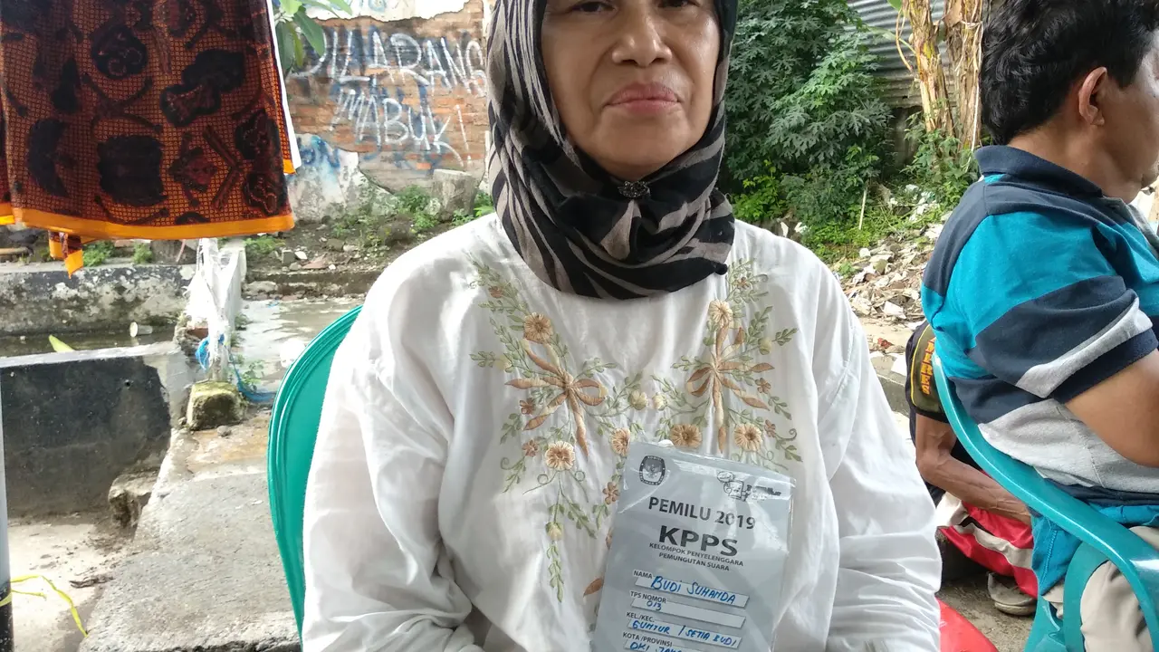 Keluarga Petugas KPPS yang meninggal
