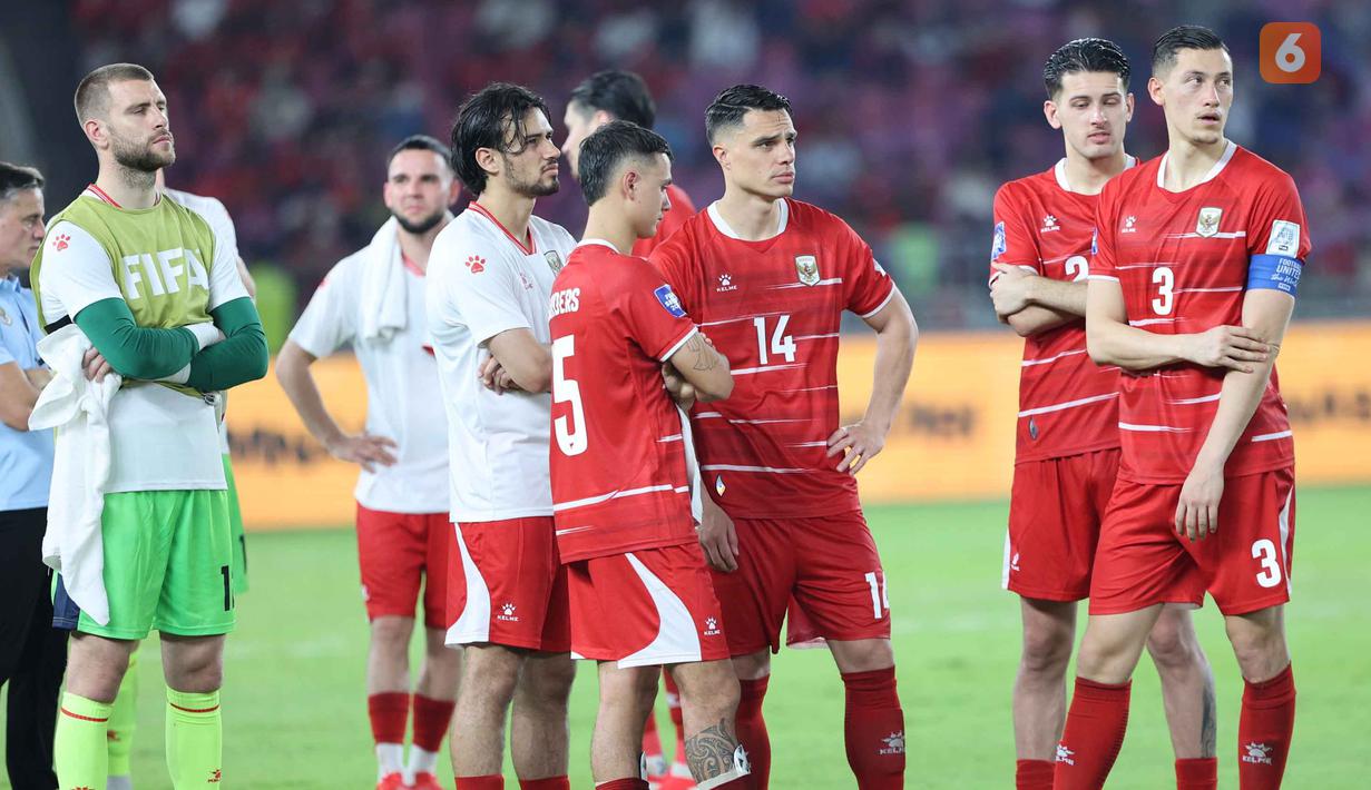 Bertanding melawan Bulgaria di Stadion Utama Gelora Bung Karno (SUGBK), Jakarta, Senin (30/3/2026) malam WIB, Skuad Garuda kalah 0-1. Tampak dalam foto, ekspresi pemain Timnas Indonesia usai laga final FIFA Series 2026 melawan Bulgaria di Stadion Utama Gelora Bung Karno (SUGBK), Jakarta, Senin (30/3/2026) malam WIB. (Bola.com/M. Iqbal Ichsan)
