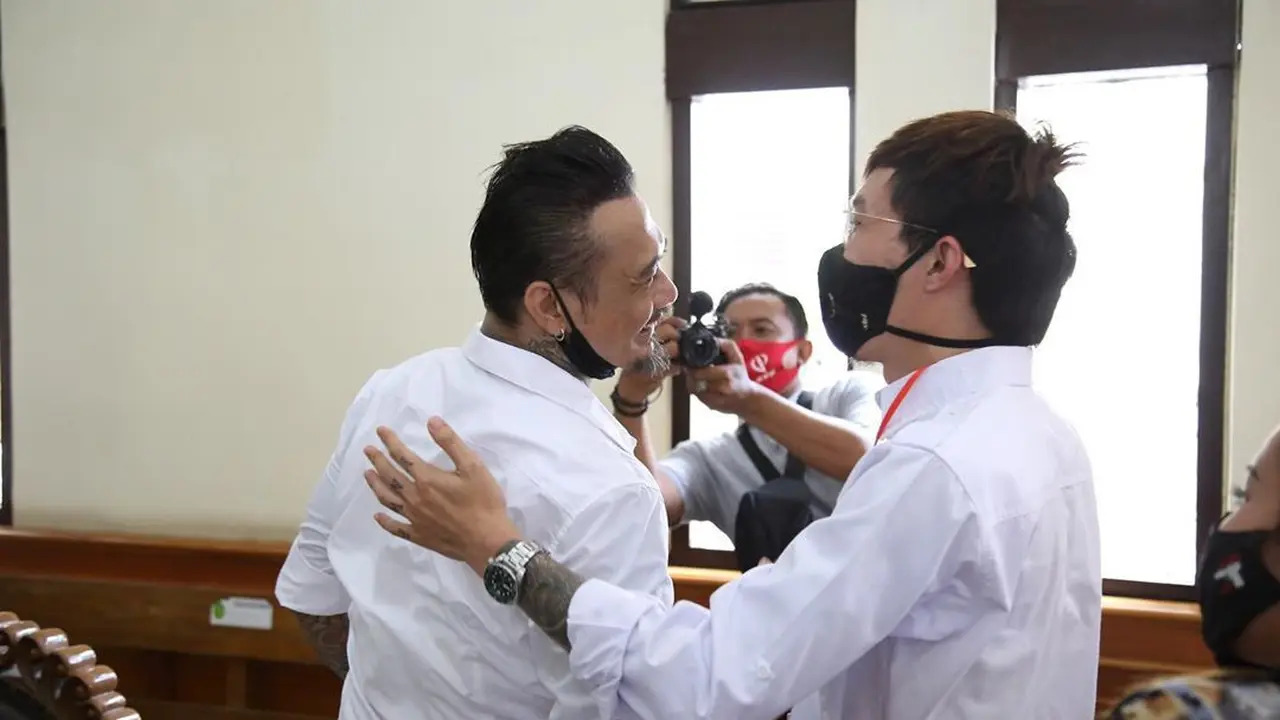 Dokter Tirta Berharap Jerinx SID Bebas