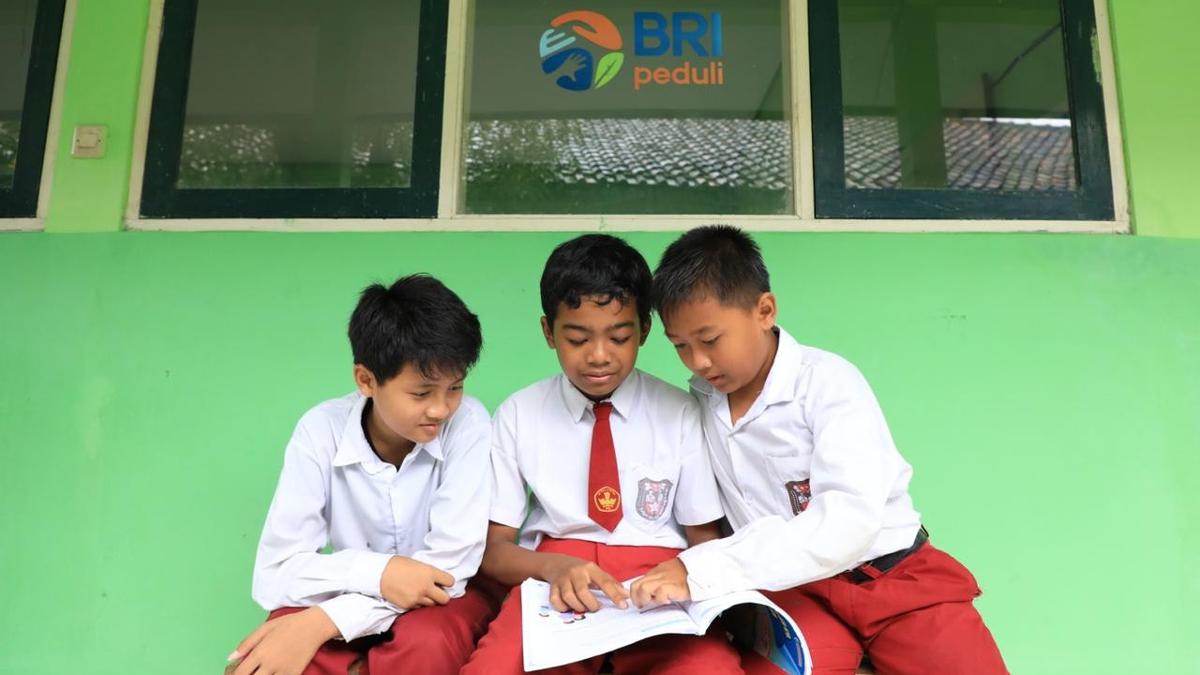 Hari Pendidikan Nasional, BRI Peduli Ini Sekolahku Jadi Wujud Pengembangan Siswa di Indonesia