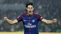 1. Edinson Cavani (Paris Saint-Germain) - 20 Gol (2 Penalti). (AP/David Vincent)