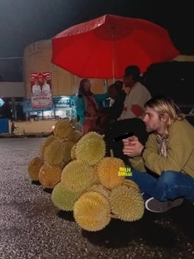 5 Editan Foto Seleb Dunia Suka Durian Ini Bikin Ngakak