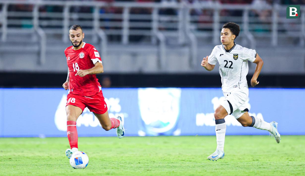 Adrian Satriyo Wibowo lahir di Los Angeles, Amerika Serikat, pada 17 Januari 2006. Ibunya asli Negeri Paman Sam, sedangkan ayahnya dari Surabaya, Jawa Timur. (Bola.com/Abdul Aziz)