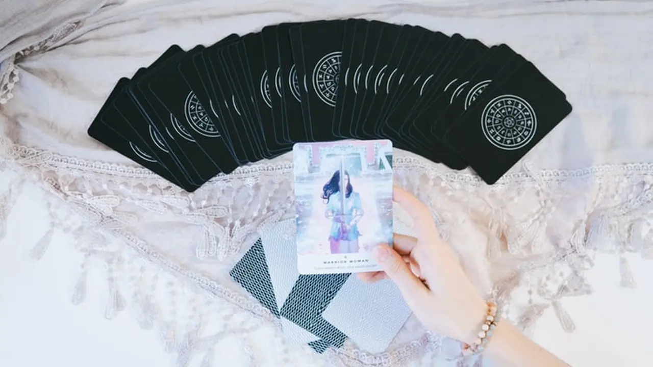 Ilustrasi tarot