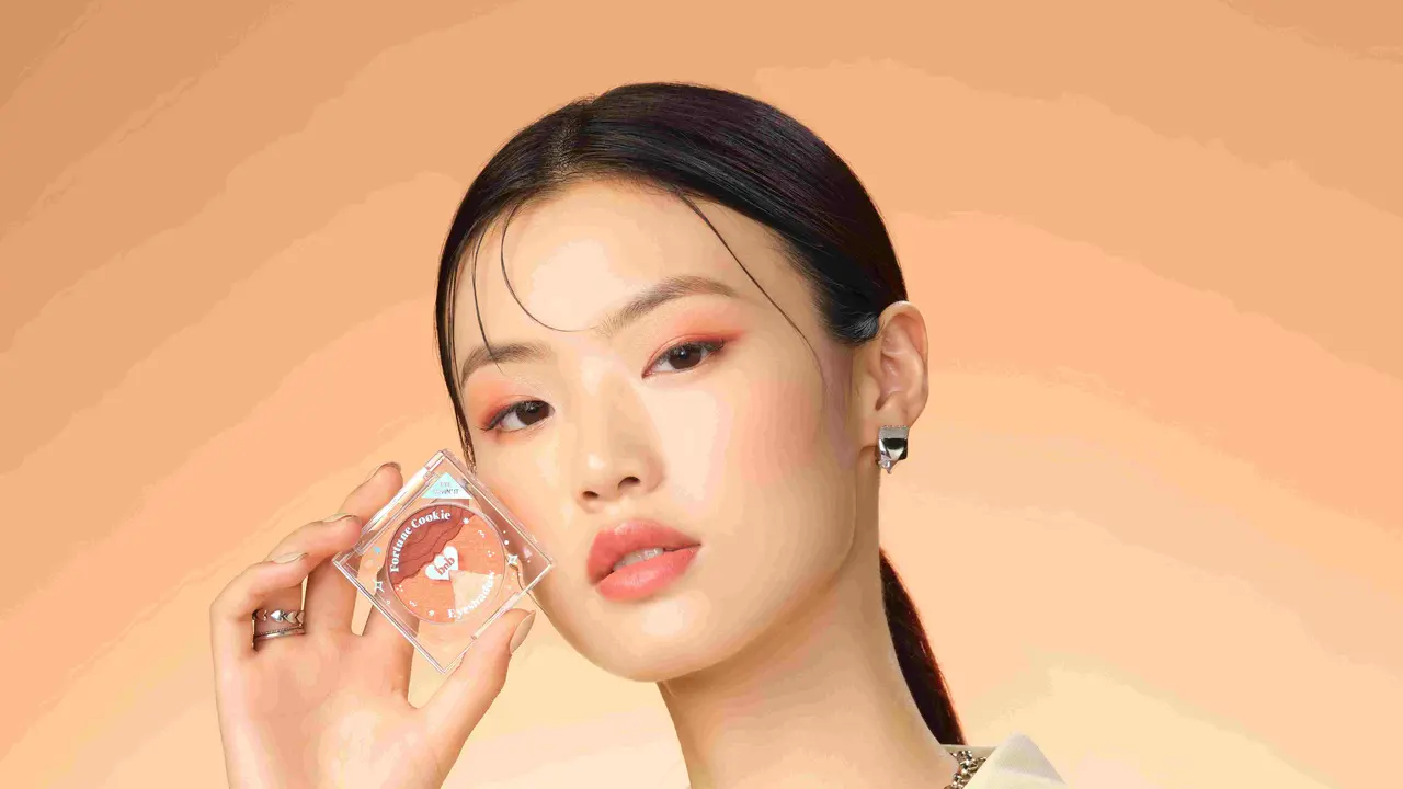 4 Tips Praktis Makeup Cantik dan Elegan dengan Bold Look