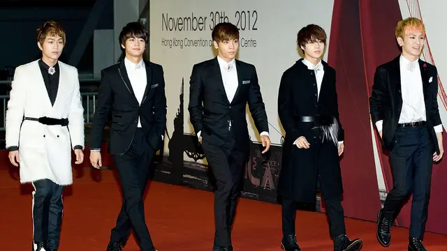 [Bintang] Para Personel SHINee Ditunjuk Sebagai Pengiring Jenazah Jonghyun