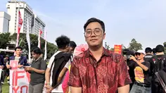 Dennis Adhiswara Ikut Demo di Tugu Tani, Siap Vokal soal Karhutla di Medsos