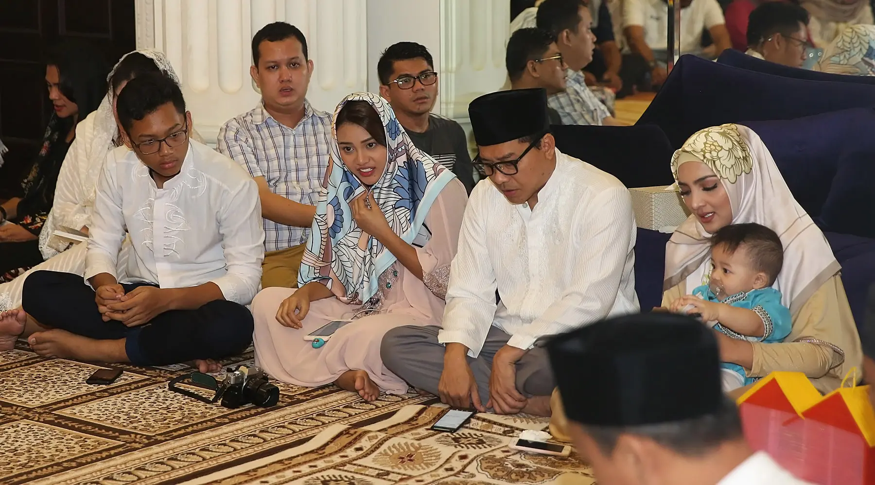 Ashanty, Anang Hermansyah, Aurel dan Azriel di acara pengajian mendoakan alm. Ibunda Ashanty. (Bambang E. Ros/bintang.com)