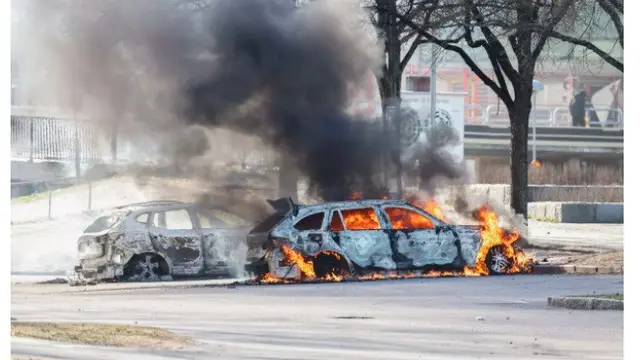 Tur oleh kelompok sayap kanan telah memicu beberapa bentrokan antara polisi dan kontra-pemrotes di Swedia. (Stefan Jerrevang TT News Agency/AFP)