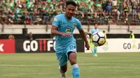Pemain Persela Lamongan, Gian Zola. (Bola.com/Aditya Wany)