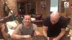 Istri mendiang Chester Bennington memposting video terakhir Chester sebelum bunuh diri. 