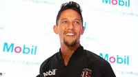 Ini Mobil dan Motor Impian Irfan Bachdim