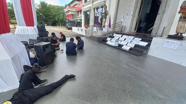 Aksi demo kecam RUU Pilkada
