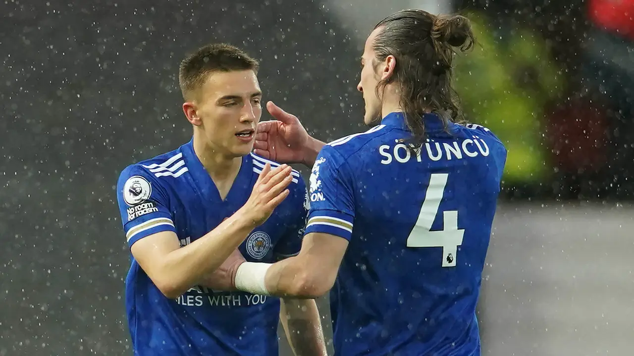 Leicester City Kalahkan Manchester United 2-1
