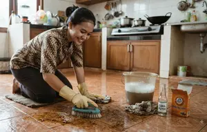 10 Cara Membersihkan Keramik Dapur Kusam karena Minyak, Pakai Bahan Rumahan