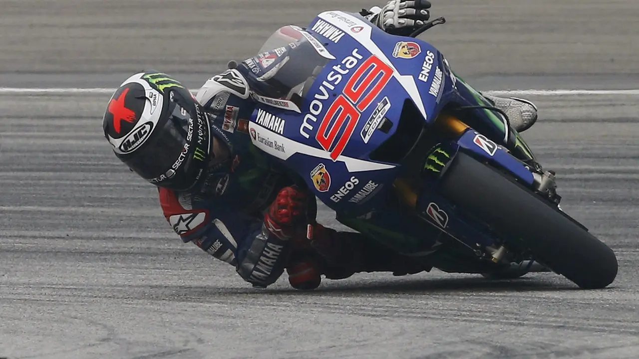 20151024-Sirkuit Berkabut,Lorenzo Tetap Optimis Jegal Rossi