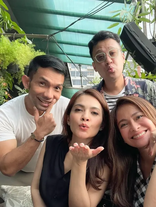 Cut Tari dan Ersa Mayori (Instagram/cuttaryofficial)