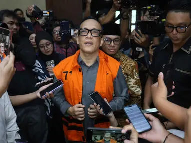 Mantan Wamenaker Immanuel Ebenezer Divonis 4,5 Tahun, Denda Rp 200 Juta