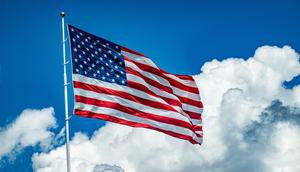 Bendera Amerika Serikat berkibar. (dok. Unsplash/chris robert)