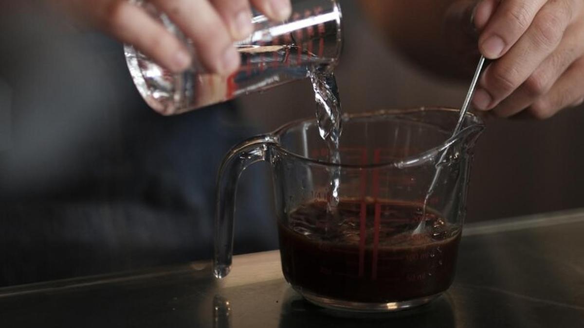 Hindari Minuman Ini di Malam Hari, Bisa Bikin Sulit Tidur