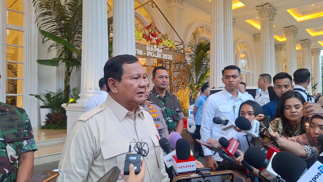 Presiden Prabowo Subianto saat menghadiri Rapim TNI-Polri di Tribrata Darmawangsa Jakarta Selatan, Kamis (30/1/2025).