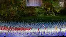 Atlet kontingen Indonesia memasuki stadion pada pembukaan Asian Games 2018 di Stadion Utama Gelora Bung Karno (SUGBK), Jakarta, Sabtu (18/8). Kontingen Indonesia mendapat sambutan meriah penonton yang hadir. (Liputan6.com/Ferbian Pradolo)