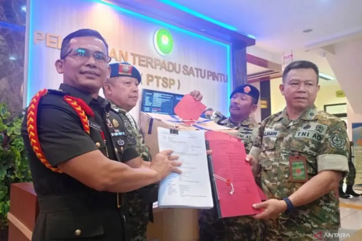 Kepala Oditur Militer II-07 Jakarta Serahkan Berkas Perkara Kasus Andrie Yunus