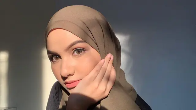 6 Potret Diba Fahira, Selebgram yang Dikabarkan Dekat dengan Keanu