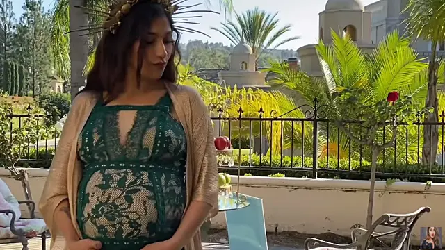 7 Potret Maternity Shoot Sarah Azhari di Los Angeles Ini Curi Perhatian