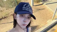 Potret Karina aespa Surfing di Malibu, Cantik Tanpa Makeup Curi Perhatian