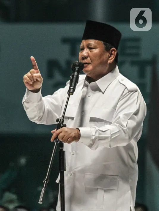 Ketua Umum Partai Gerindra Prabowo Subianto memberikan sambutan saat menghadiri acara PKB Road To Election 2024 di Tennis Indoor Senayan, Jakarta, Minggu (30/10/2022). Acara itu dihadiri oleh para kader Partai Kebangkitan Bangsa (PKB) dari seluruh wilayah di Indonesia. (merdeka.com/Iqbal S Nugroho)