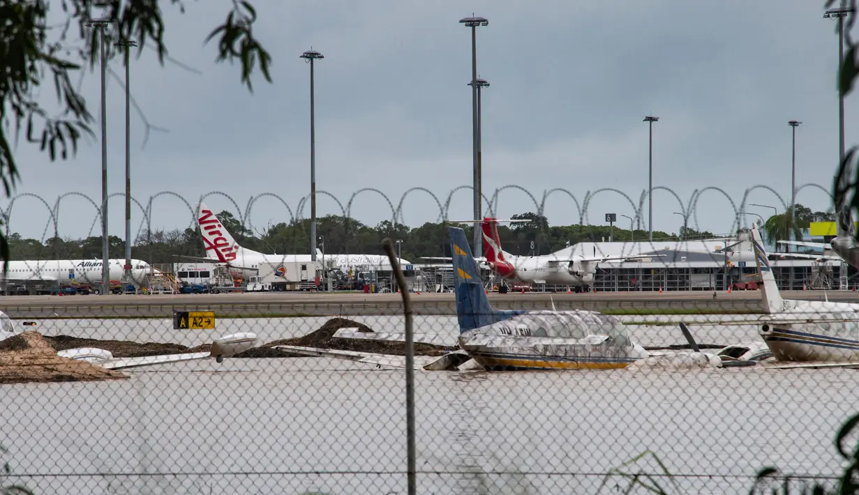 Banjir bandang membanjiri kawasan Timur Laut Australia pada 18 Desember 2023. (Brian CASSEY/AFP)