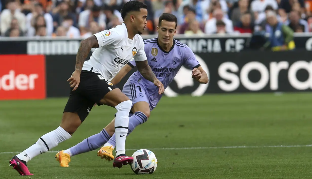 Sementara itu Madrid mengemas 71 angka dan tertahan ke peringkat tiga. (AP Photo/Alberto Saiz)