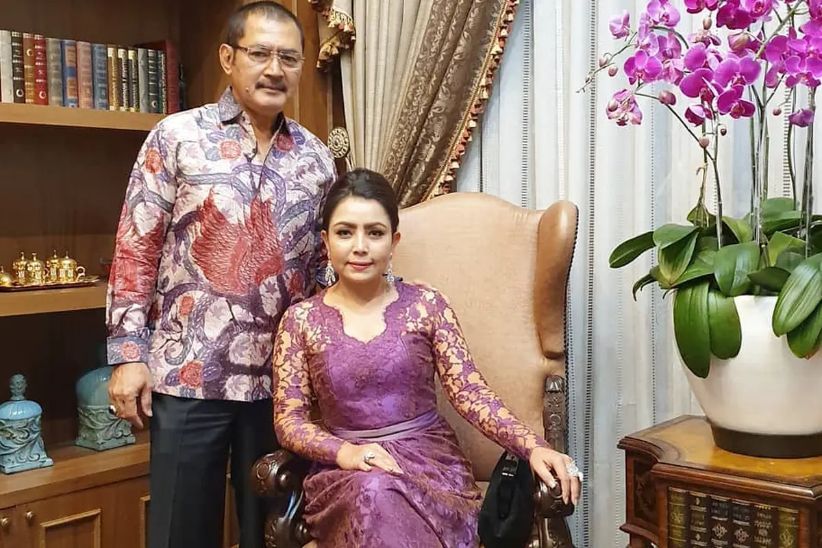 Bambang Trihatmodjo dan Mayangsari