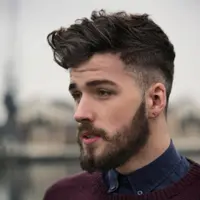 Nggak cuma asal memanjangkan jenggot, kamu juga harus memelihara jenggot dengan baik supaya penampilan makin kece.
