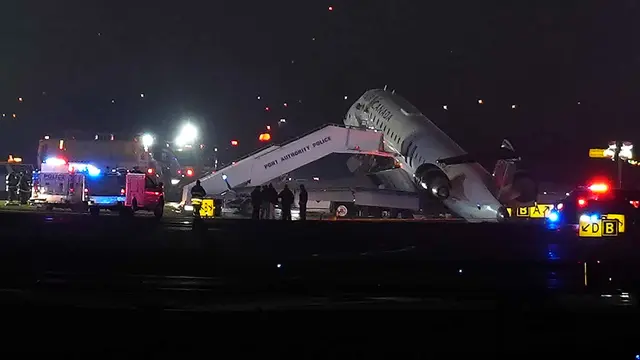 Kecelakaan Pesawat di Bandara LaGuardia New York, Dua Orang Tewas