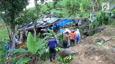 Keterangan tersangka, titik fiktif harta karun Bung Karno didapatkannya dari dukun. Pencarian harta karun fiktif itu menewaskan 3 orang.